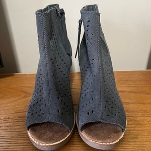 Women's Toms Gray Peep-Toe Ankle Boots